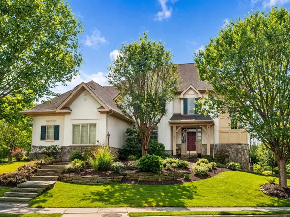 1452 Carrington Ridge Ln, Vienna, VA 22182