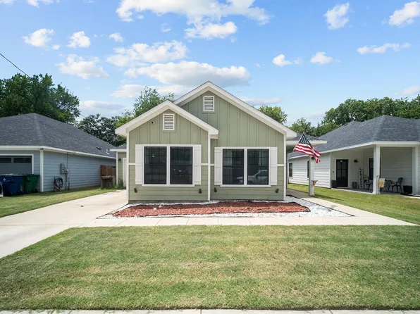 106 Flowers St, Waxahachie, TX 75165