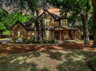 6017 Terrace Oaks Ln, Fort Worth, TX 76112