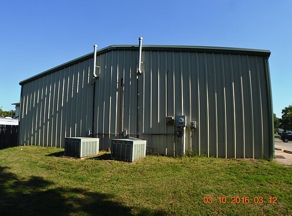 5th image of 800 N Hinckley St