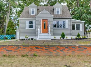 26 Brookwood Rd, Spotswood, NJ 08884