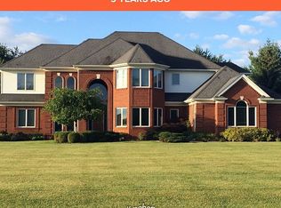 4164 Fisher Hills Dr, Romeo, MI 48065