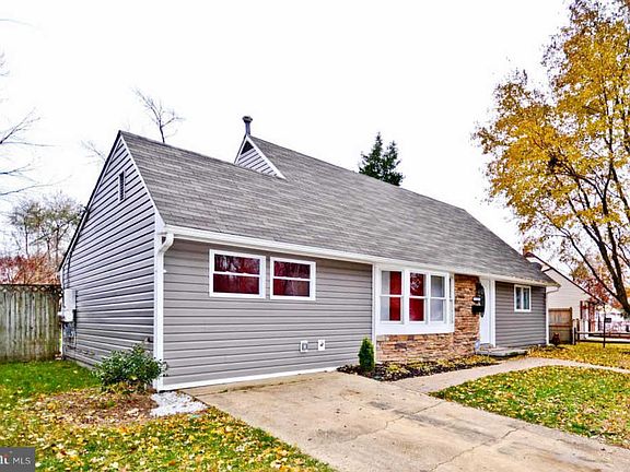 2nd image of 139 N Meadow Dr