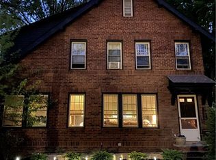 3085 Essex Rd, Cleveland Heights, OH 44118