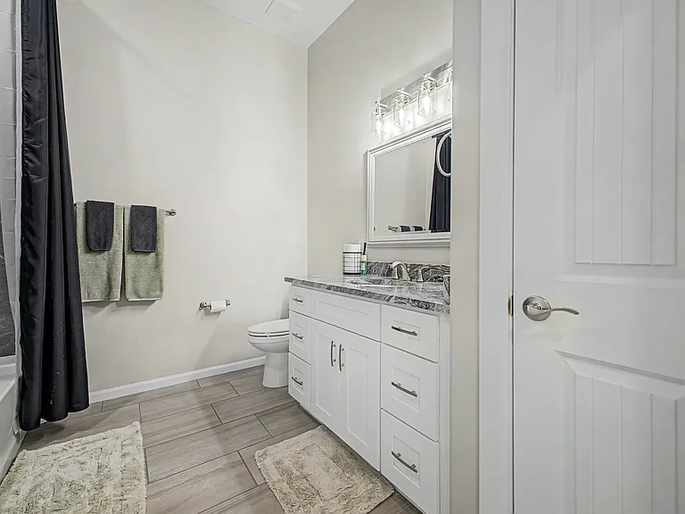 208 S Montgomery Pl — Photo 17