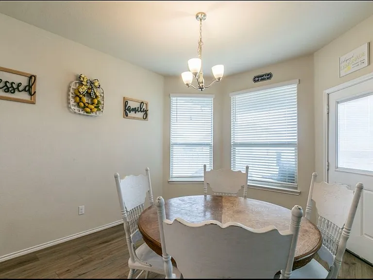 2824 Jackal Dr — Photo 10