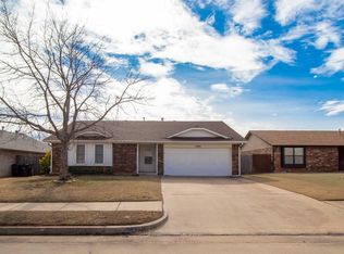 1008 Northridge Rd, Moore, OK 73160