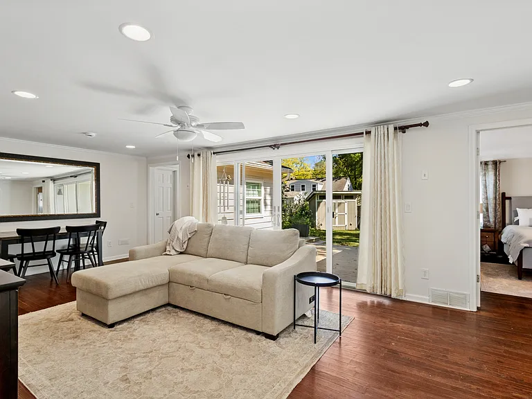 7329 Ash St — Photo 8