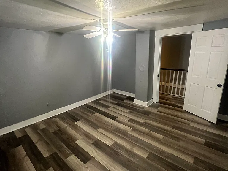 237 S East St — Photo 16