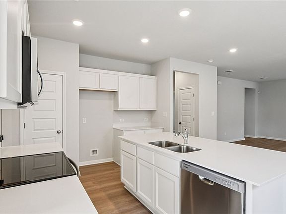 3rd image of 1124 Wild Leaf Way