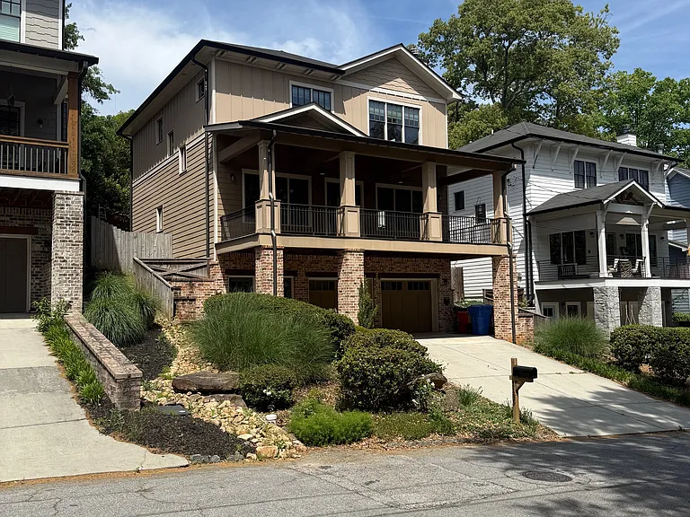 1185 Foster Pl NW — Photo 1