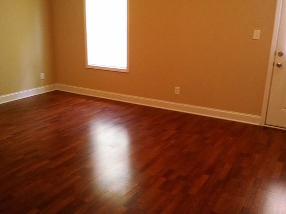 2nd image of 5707 Metropolitan Way