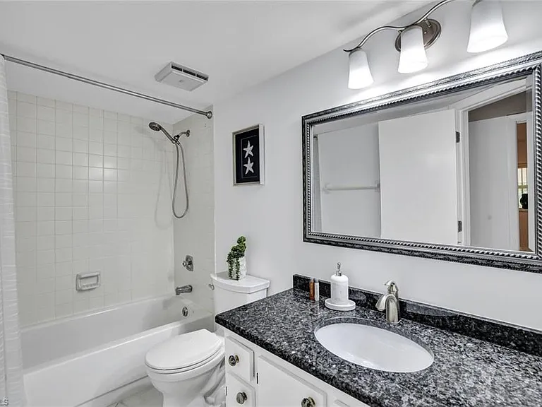 1055 Forest Lakes Dr #F203 — Photo 13