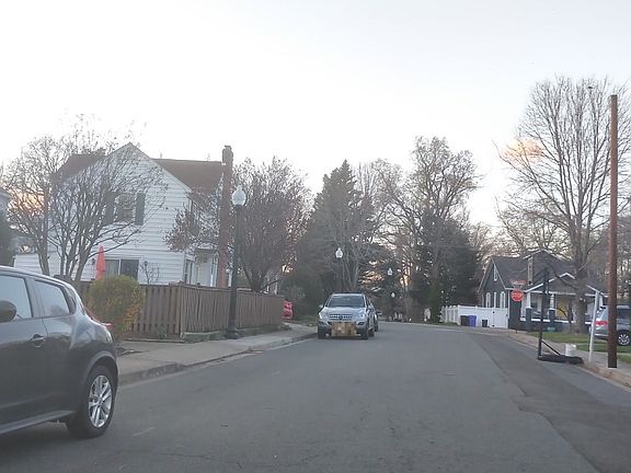 4th image of 615 S Garfield St