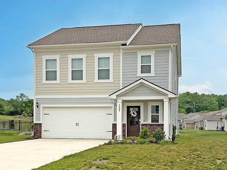 1247 Ross Farms Blvd — Photo 2