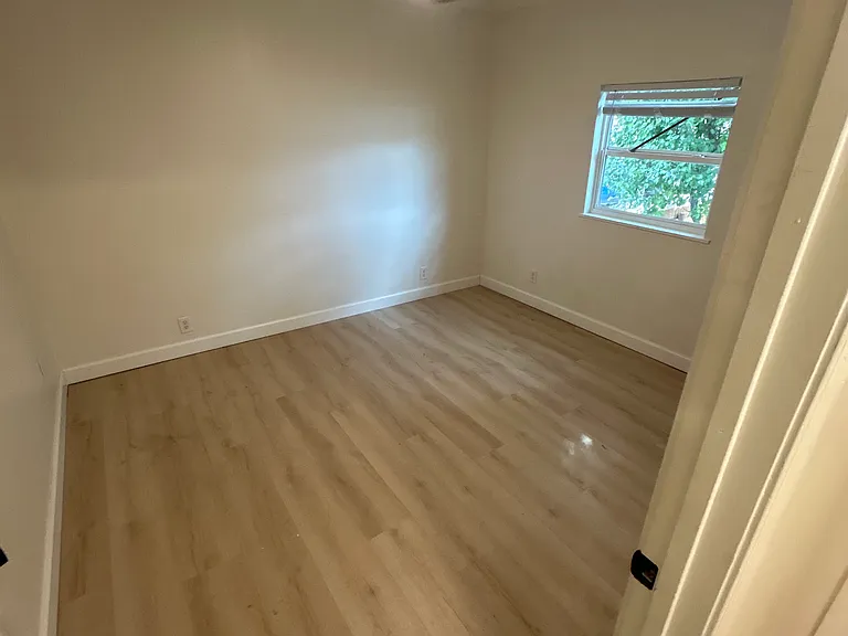 5461 Alabama Ave — Photo 10