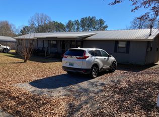 5681 Godfrey Rd, Hokes Bluff, AL 35903