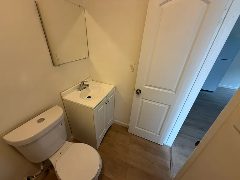 501 N Saint Louis St #2 — Photo 7