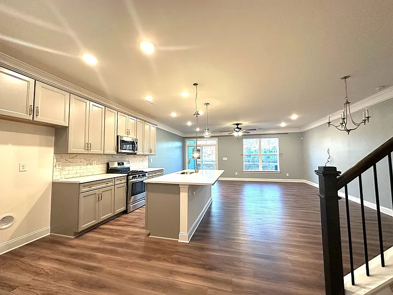 4008 Rothwood Ln — Photo 5