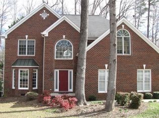 3310 Farm Lake St, Jamestown, NC 27282