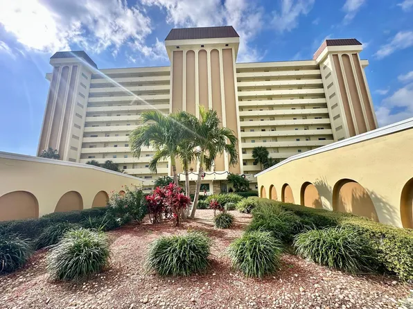 4550 Cove Cir, Saint Petersburg, FL