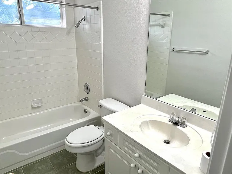 6400 La Carman Ln — Photo 19