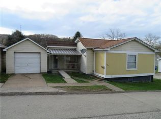 906 Armstrong Ave, Apollo, PA 15613