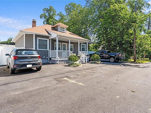 3rd image of 30 Ide Ave