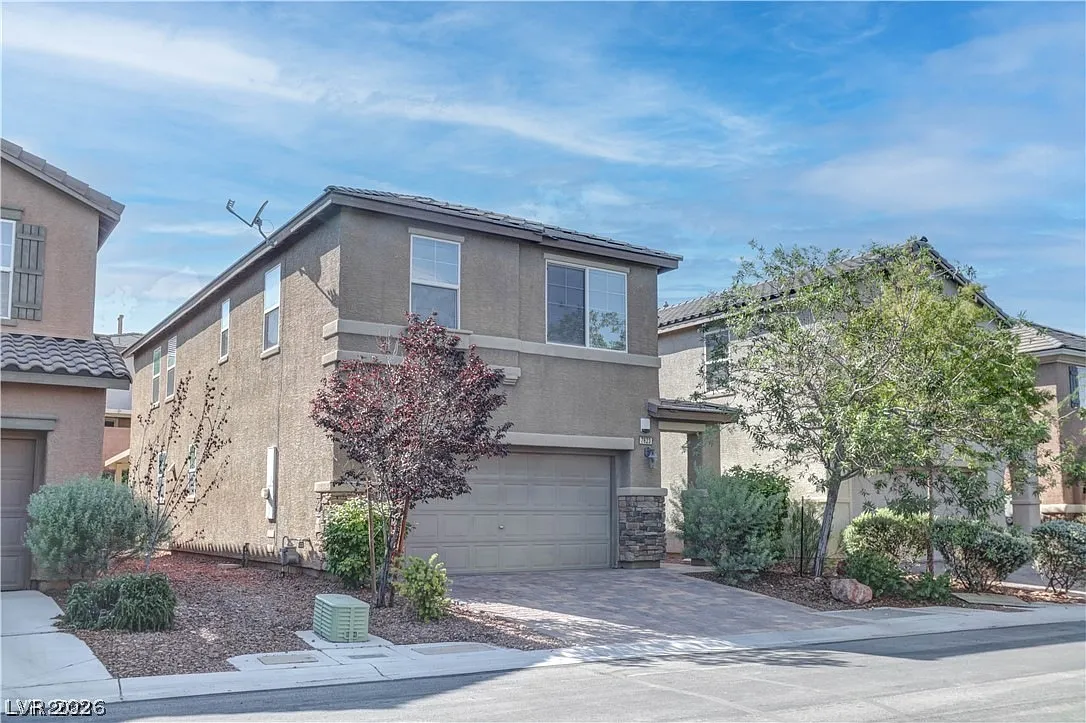 3 bed, 2.5 bath, 1942 sqft, $2,250 — Photo 1