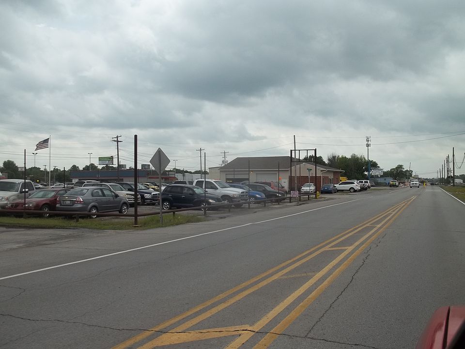 1st image of 906 N J M Davis Blvd
