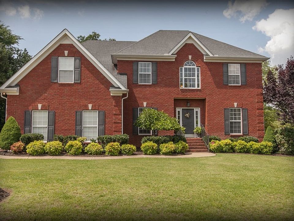 1st image of 2026 Woodcliff Dr