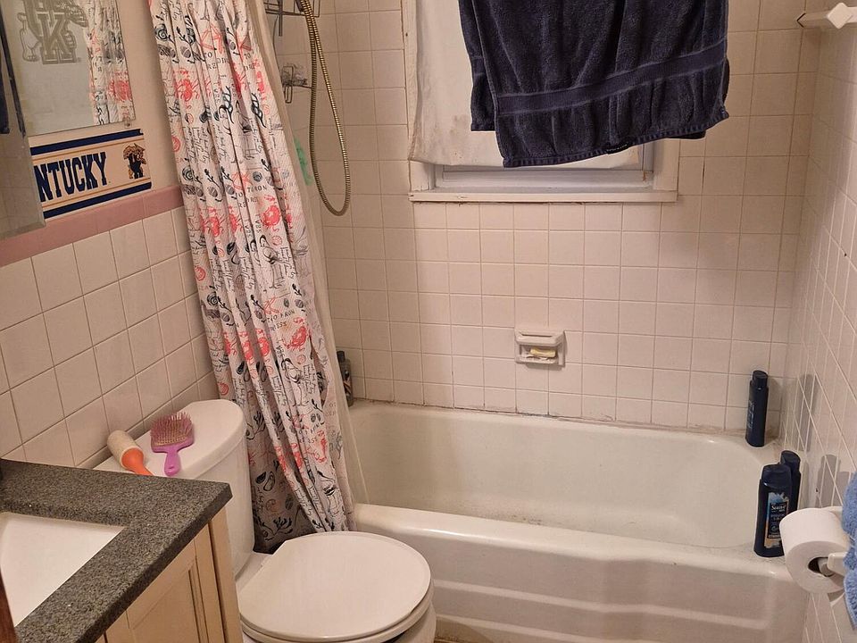 2nd image of 3215 Lemmah Dr
