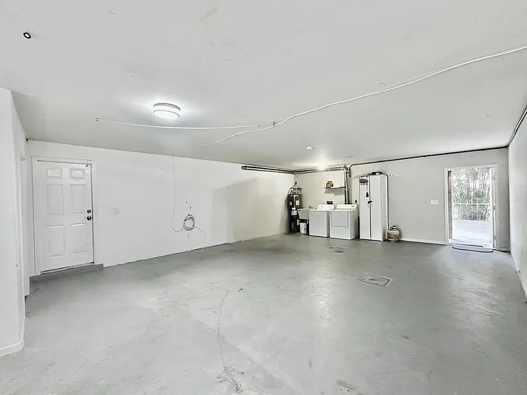 27655 Tennessee St — Photo 45