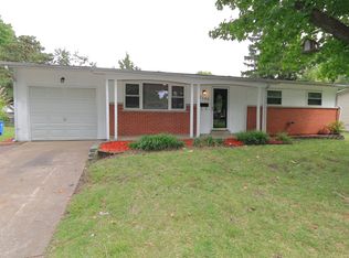 1585 Jackson Ln, Florissant, MO