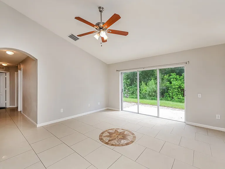 11427 Misty Isle Ln — Photo 7