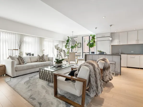 160 East 22nd Street image 2 of 16