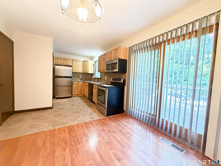 153 New Britain Ave — Photo 10