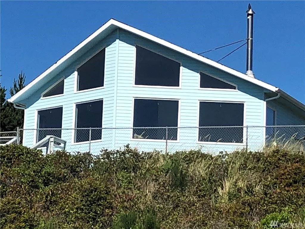 31801 J Pl photo 1