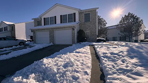 3590 S Oaklawn Cir Photo 1