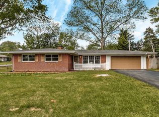 8793 Fern Glen Dr, Saint Louis, MO 63126