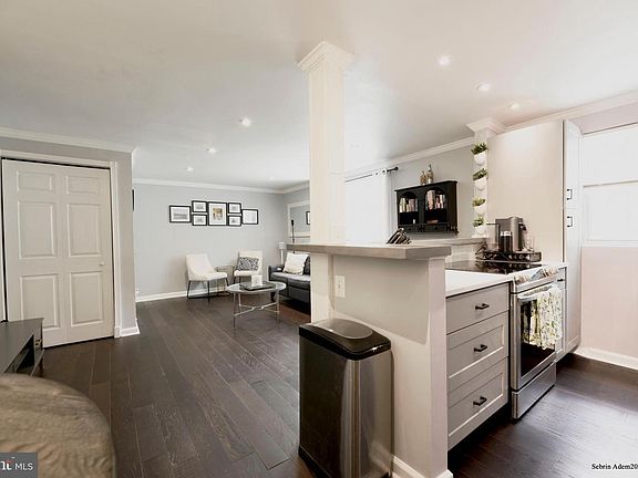 5th image of 814 S Arlington Mill Dr #6103