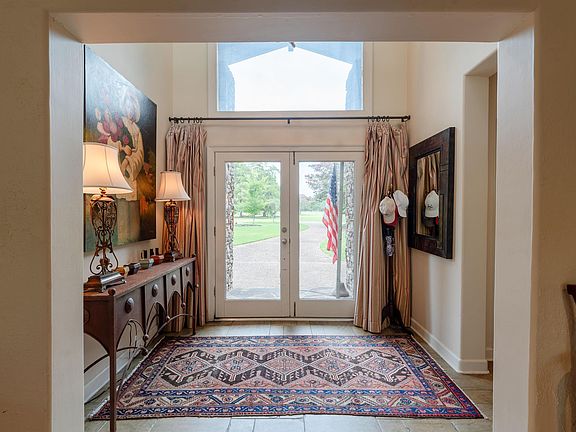 3rd image of 505 Golf Dr