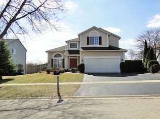 406 Prides Run, Lake In The Hills, IL 60156