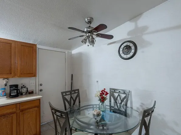 721 N Delaware St APT B, Chandler, AZ 85225