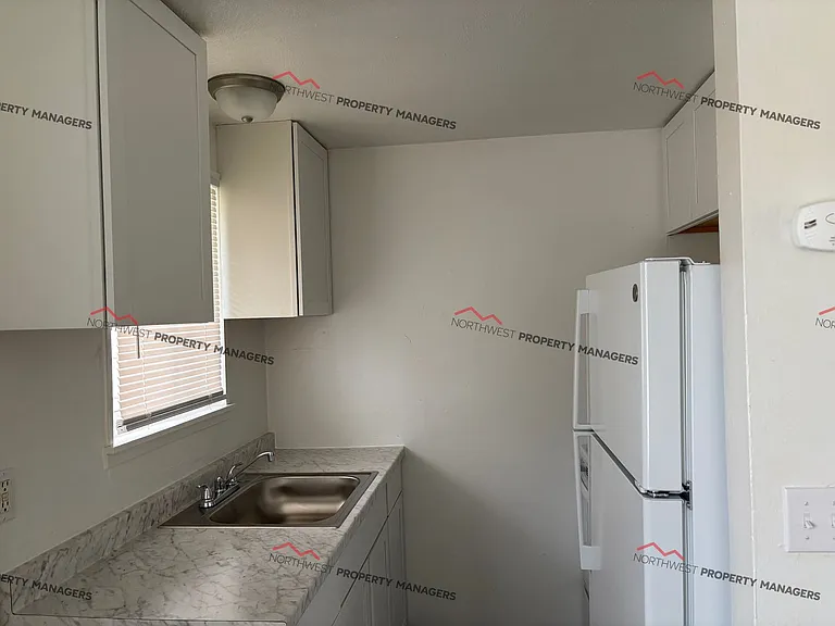 8814 Wadsworth St SW — Photo 9