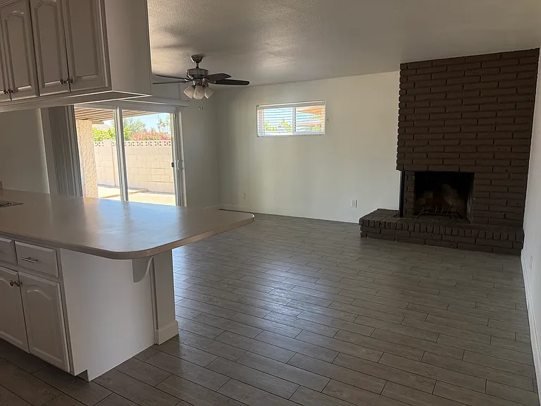 315 E Pebble Beach Dr — Photo 7