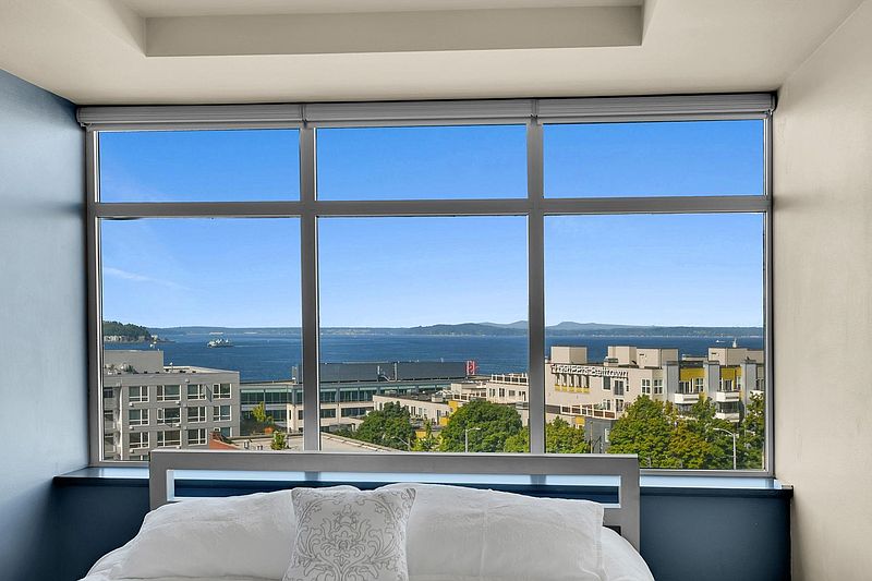 4th image of 2319 1st Avenue #306