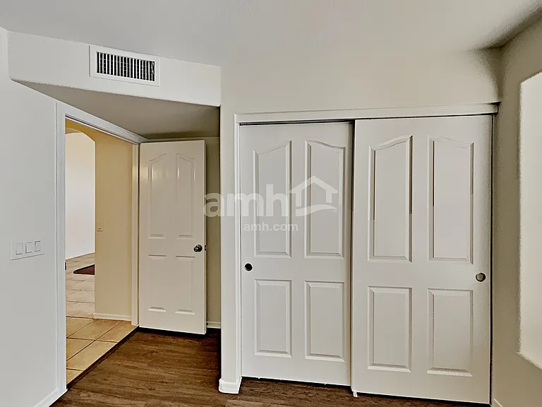 12554 W Holly St — Photo 16