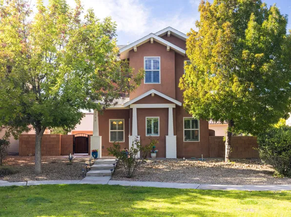 5735 Strand Loop SE, Albuquerque, NM 87106
