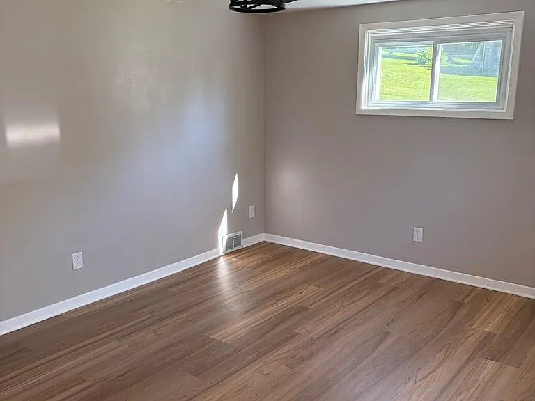 226 Suie St — Photo 25